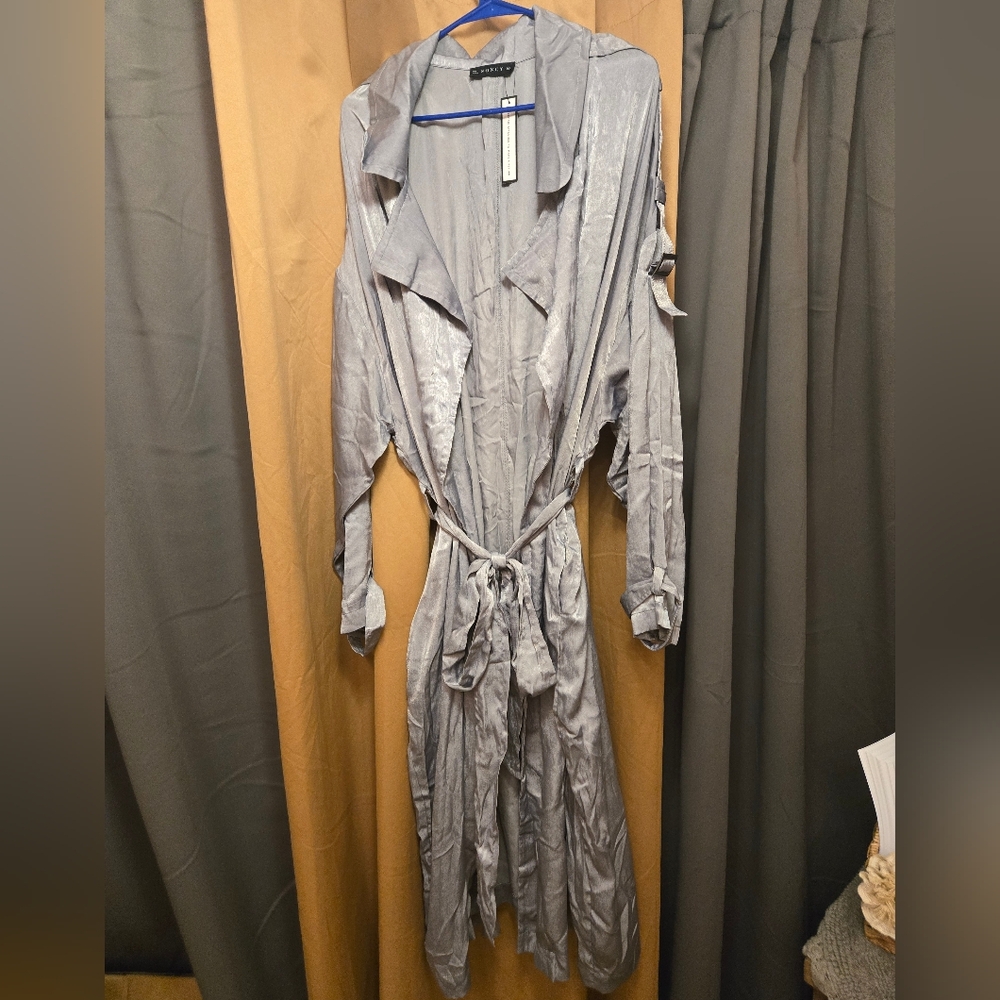 New Soncy size 4 (26w) silver trench coat
